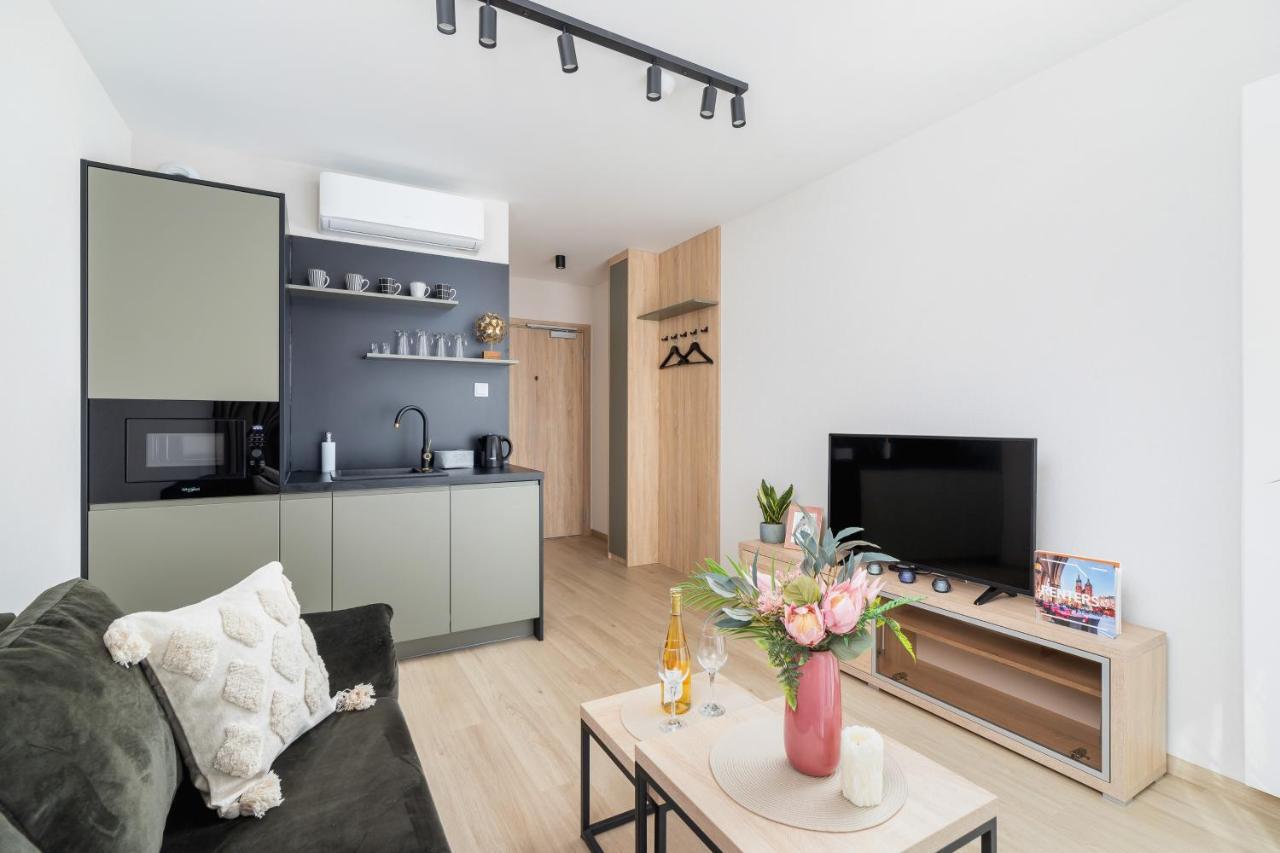 Modern Apartment Srodmiescie Krakow By Noclegi Renters ภายนอก รูปภาพ